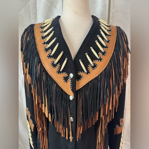 Vintage western fringe leather jacket - Picture 10 of 15